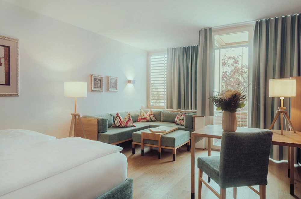 Junior Suite, Deluxe, King Bed, Sofa, Balcony or Terrace