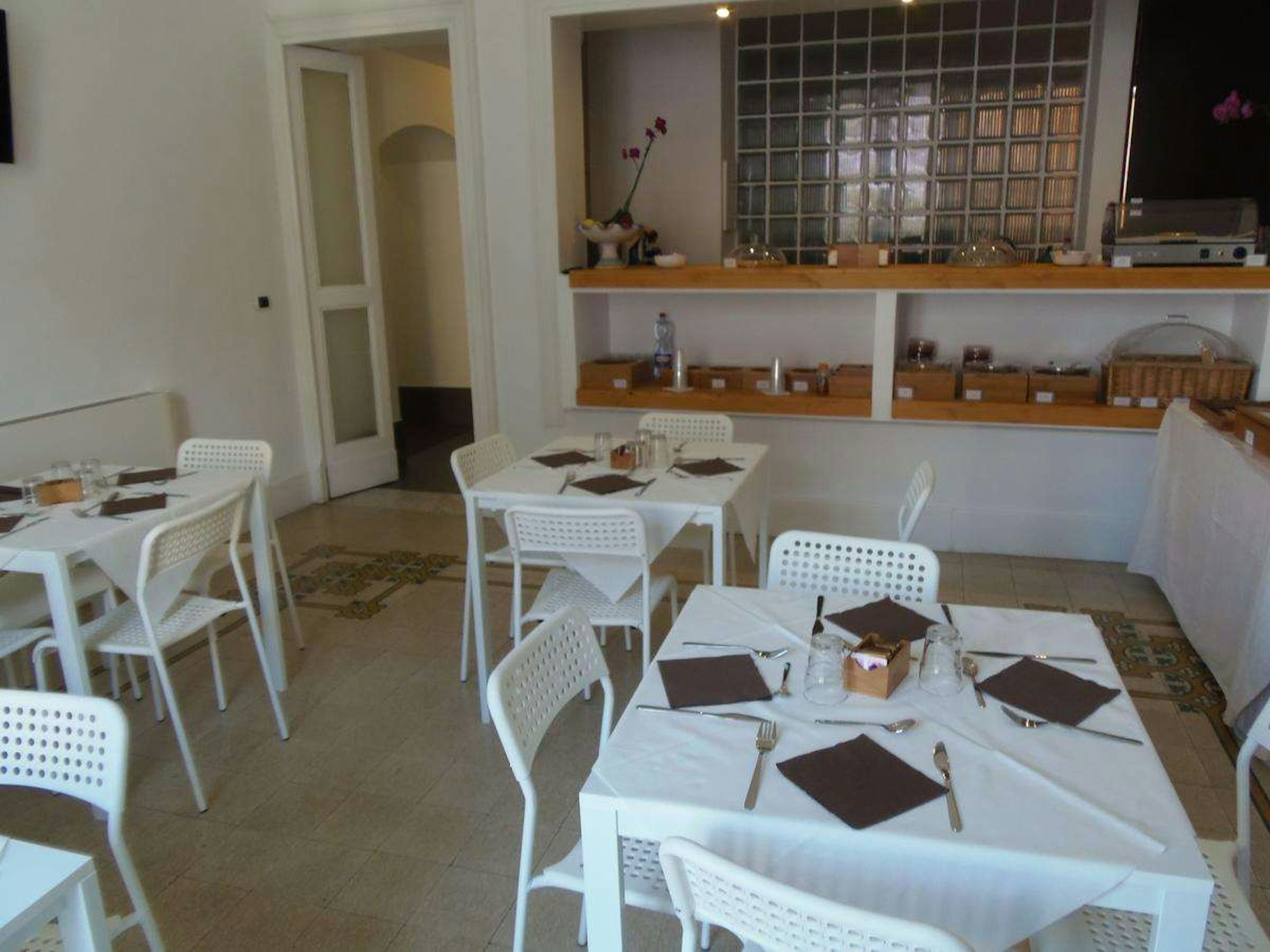 Hotel Valentino 37/46