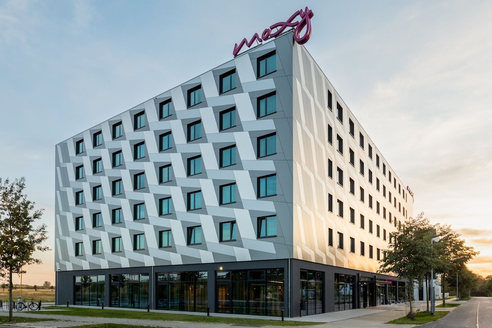 Moxy Berlin Airport 2/19