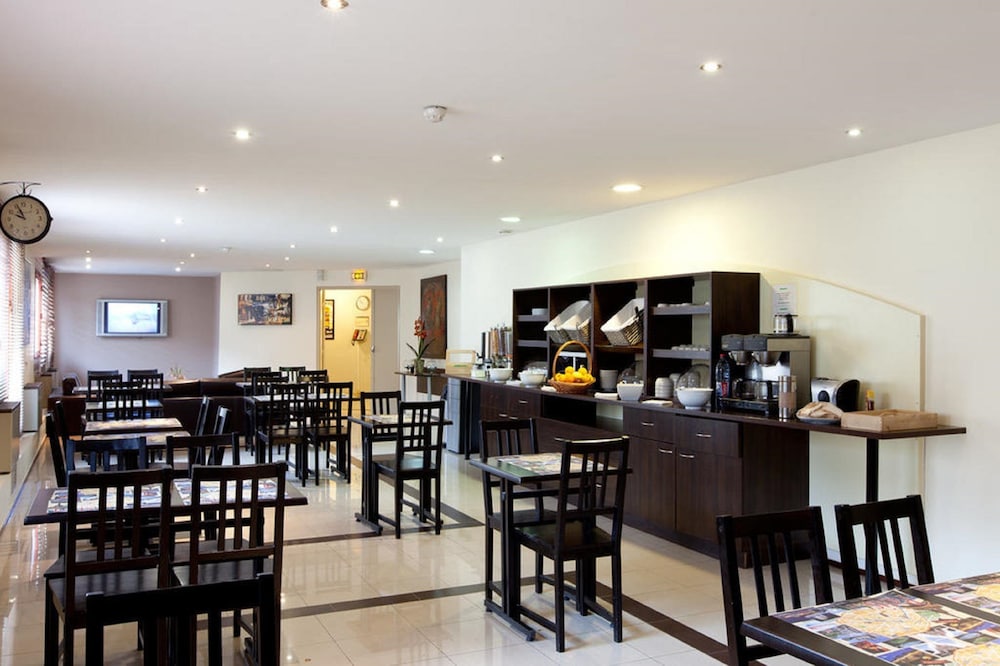 Orly Superior Hotel 47/57