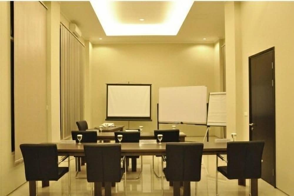 Andelir Hotel 49/51