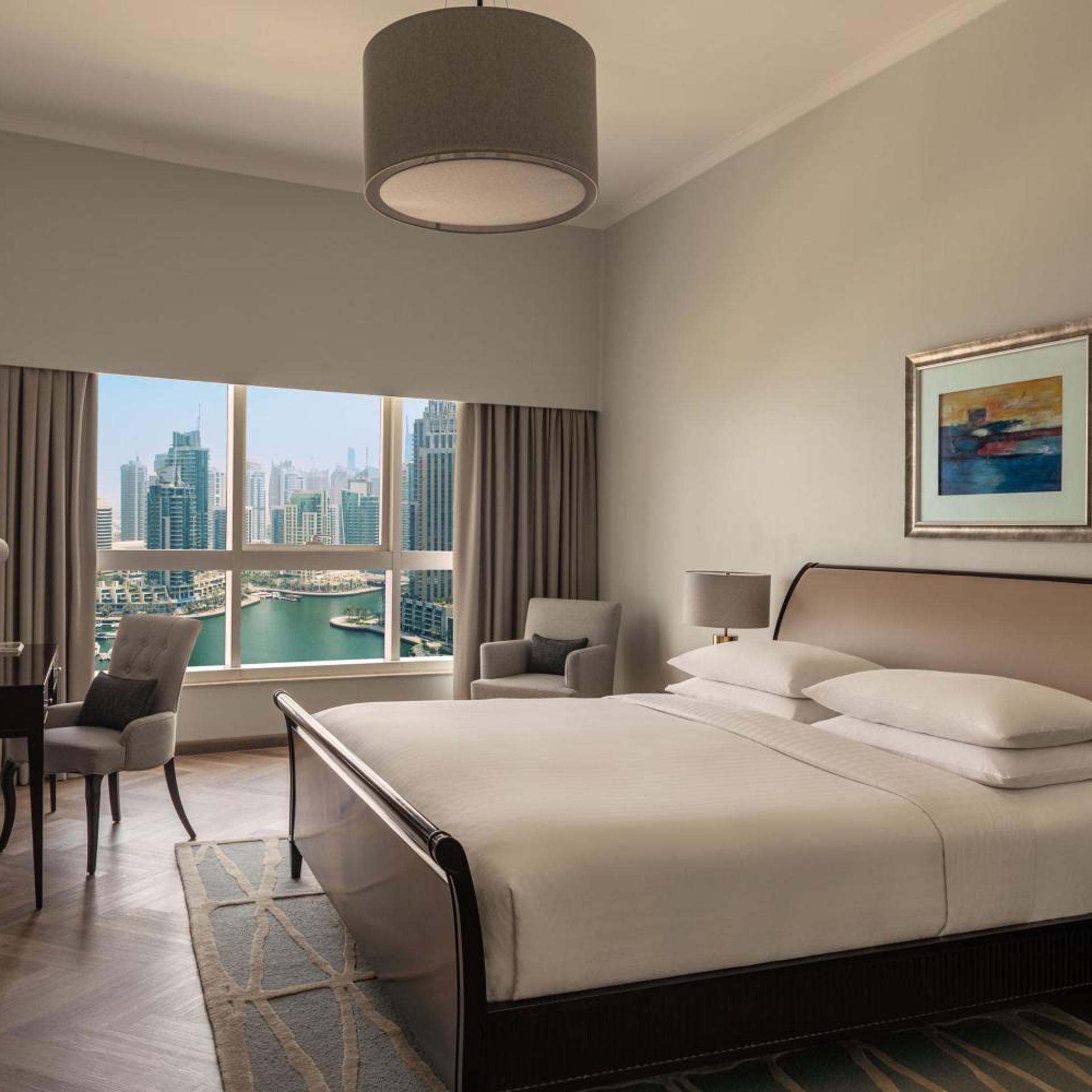 Renovated, 2 Bedrooms, King and Twin Beds, Marina View, Balcony