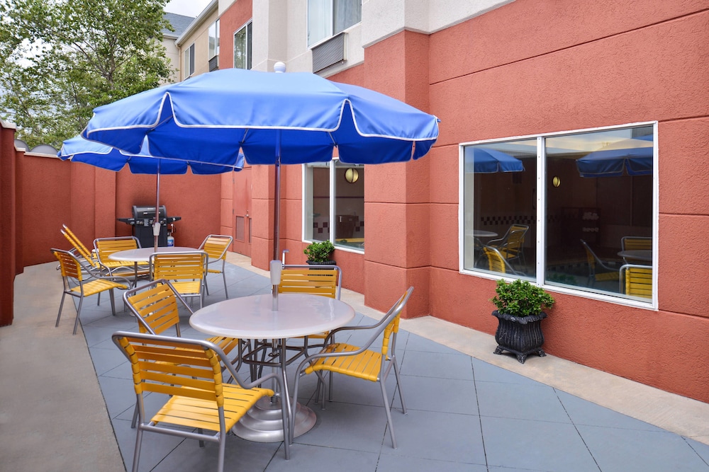 Fairfield Inn Suites By Marriott Gulfport 46/54