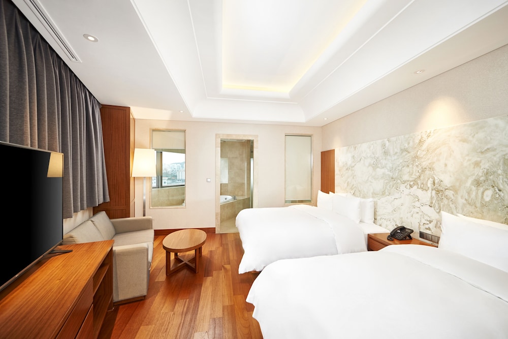 Arban Hotel 25/67
