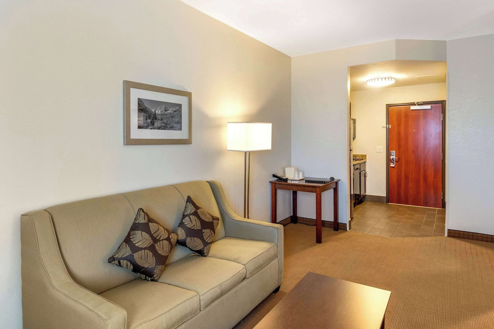 MainStay Suites Near Denver Downtown 43/73