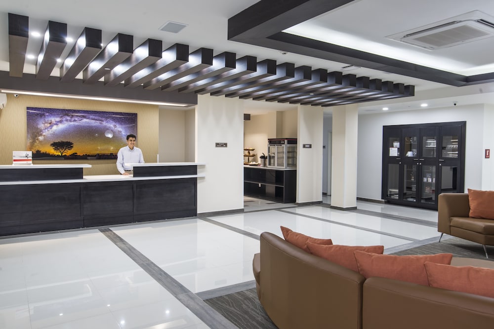 CANDLEWOOD SUITES QUERETARO JURIQUILLA 5/71