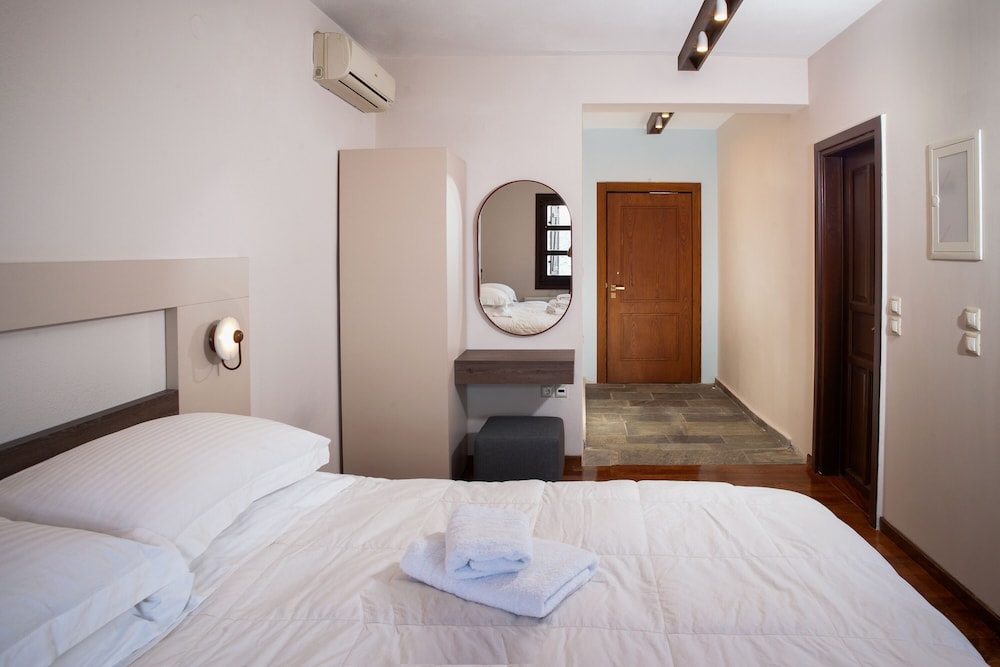 Erofili Hotel and Suites 15/45