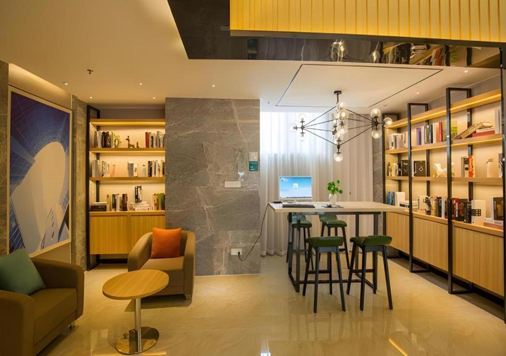 City Comfort Inn Deyang Shifang Yonghu Park 35/50