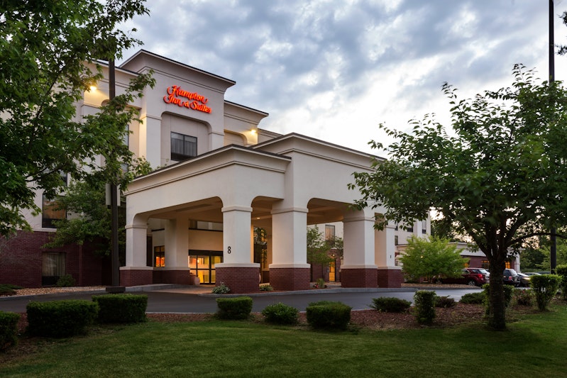 Hampton Inn & Suites By Hilton Manchester - Bedford 49/50