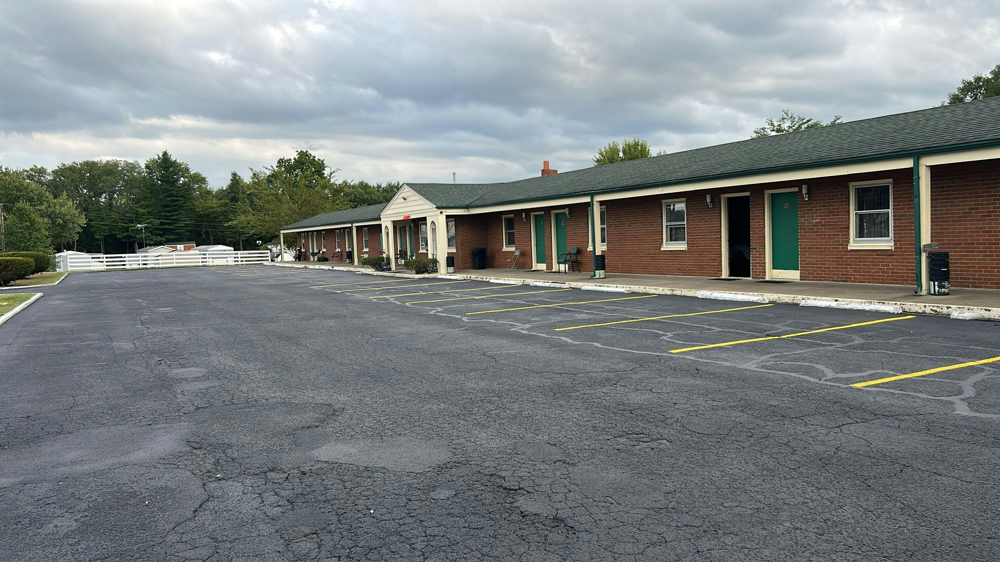 Hillcrest Motel by Oyo Aurora near Lawrenceburg 25/35