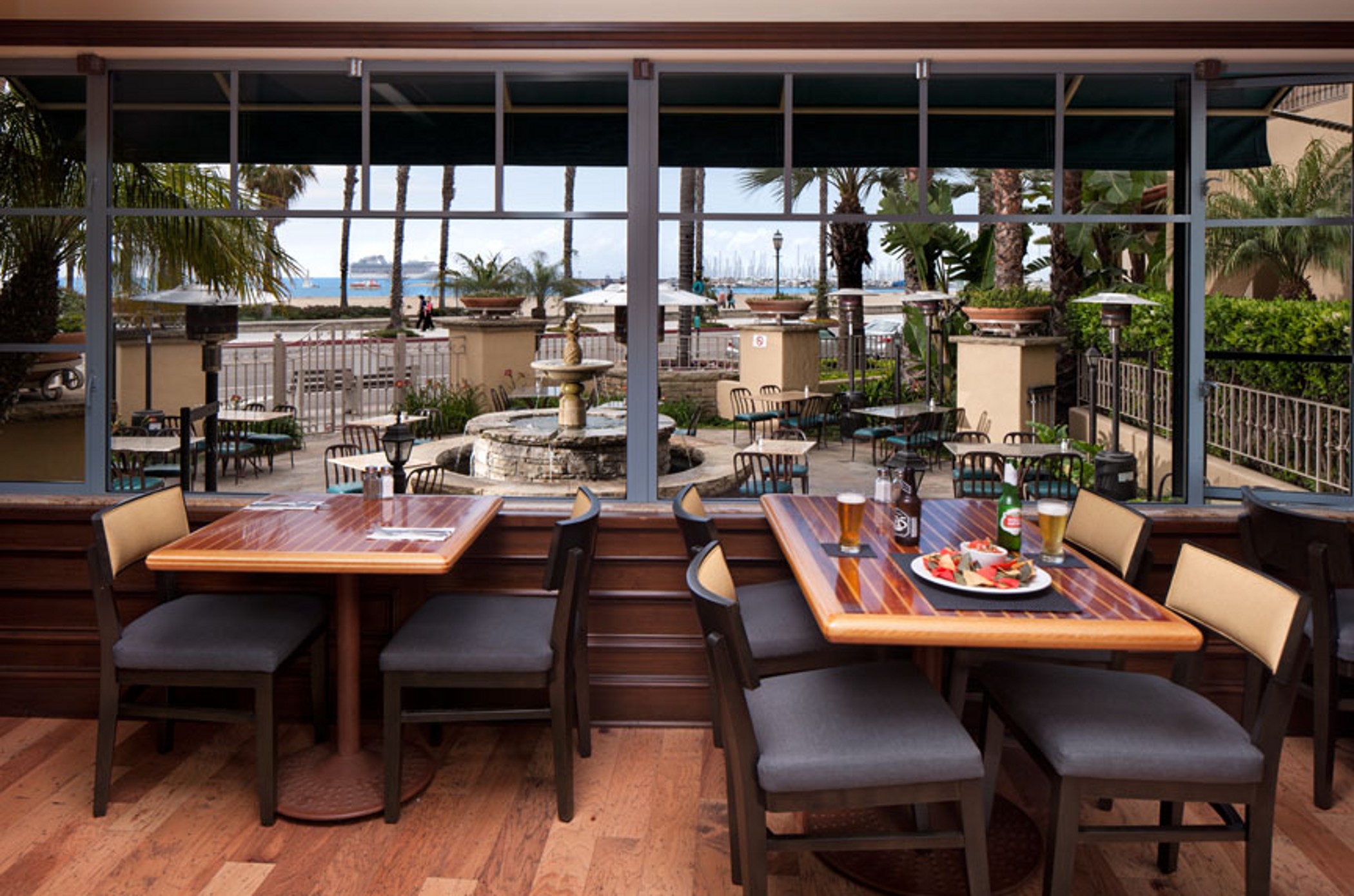 Harbor View Inn 16/23
