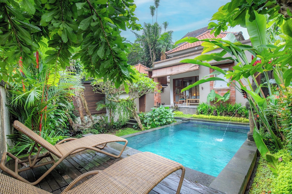 Sari Bamboo Villas 51/63