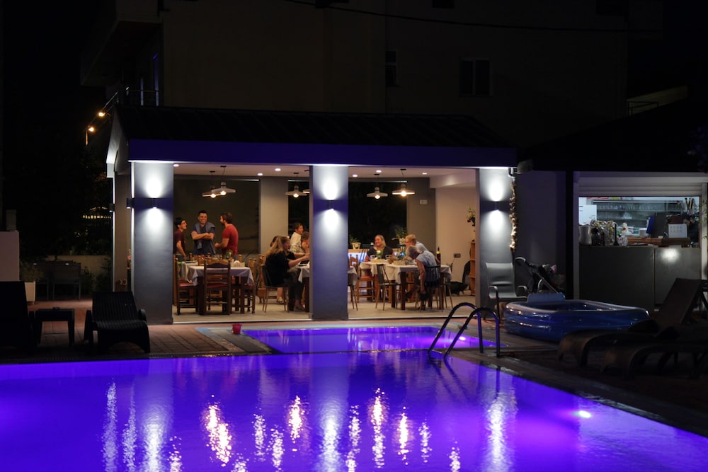 Platoni Elite Apartments 4/50