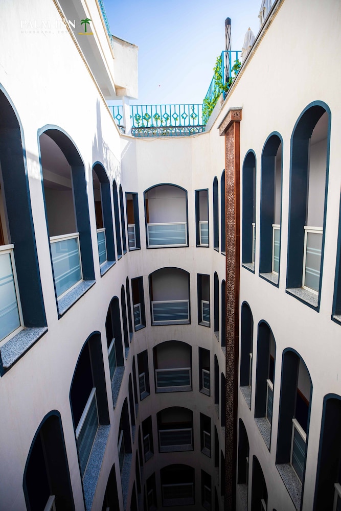 Palm Inn Hotel 4/50