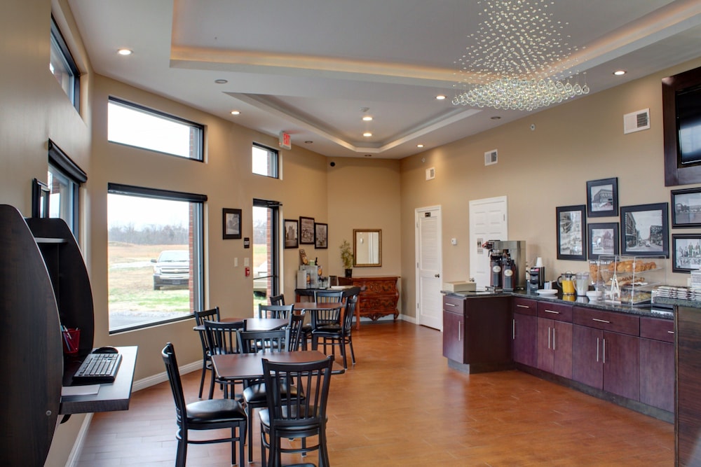 Luxbury Inn & Suites 13/34