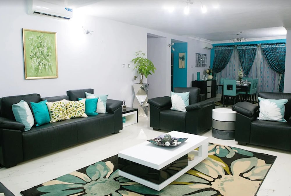 Droptop Suites 17/34