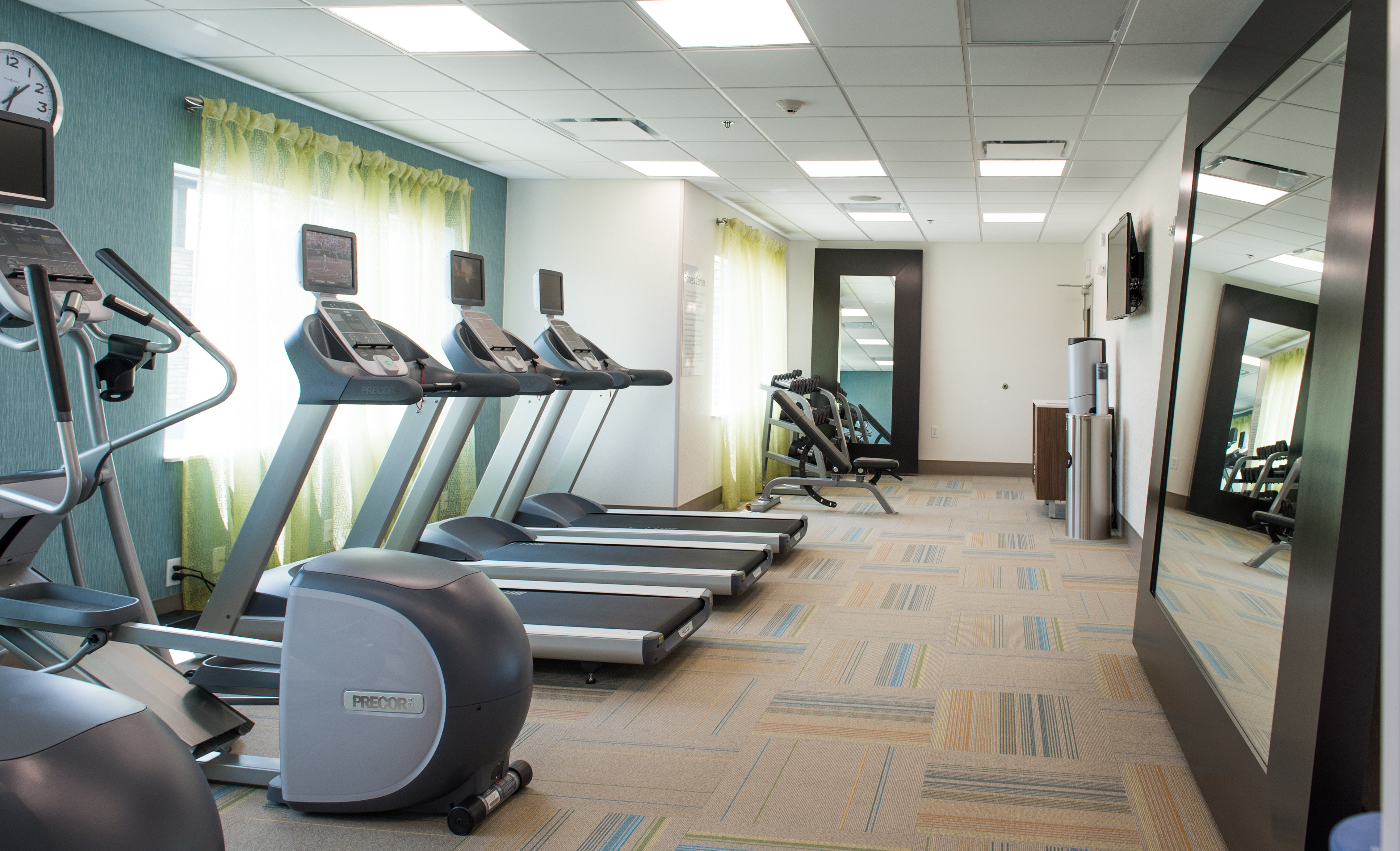 Holiday Inn Express And Suites Rock Falls 27/47