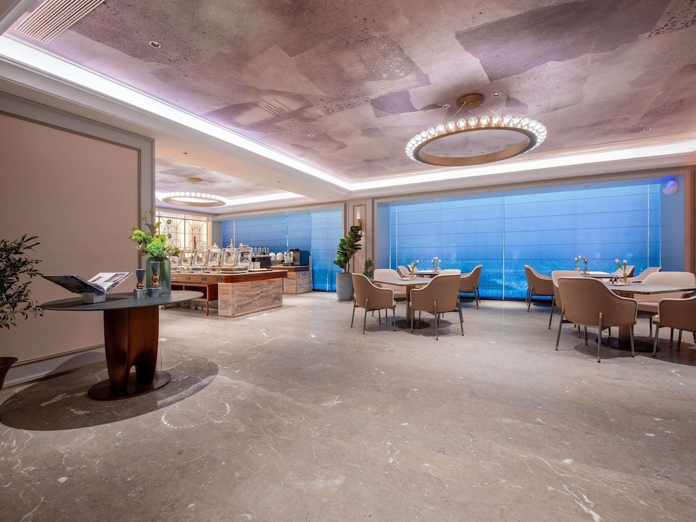 Mercure Chongqing Times Paradise Walk 39/50