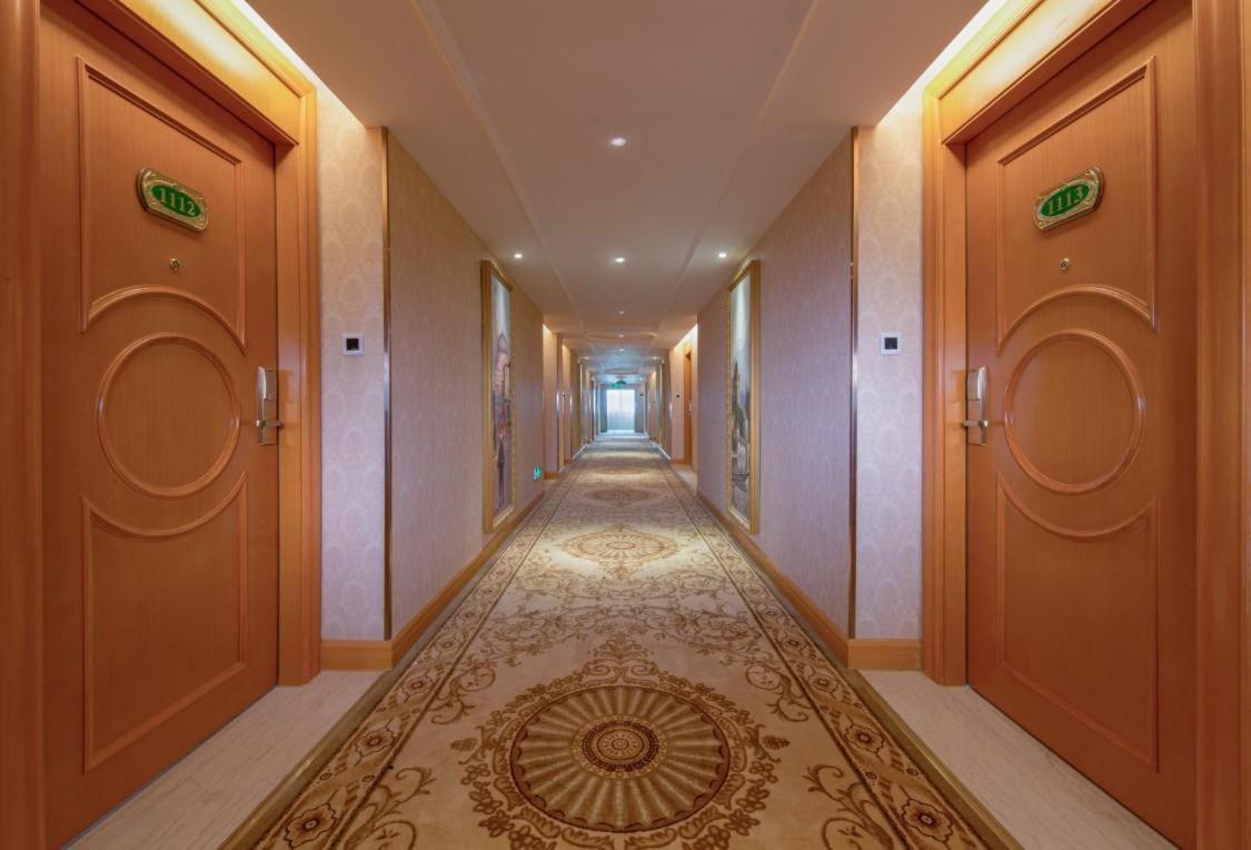 Vienna Hotel (Huizhou Yuanzhou) 27/31