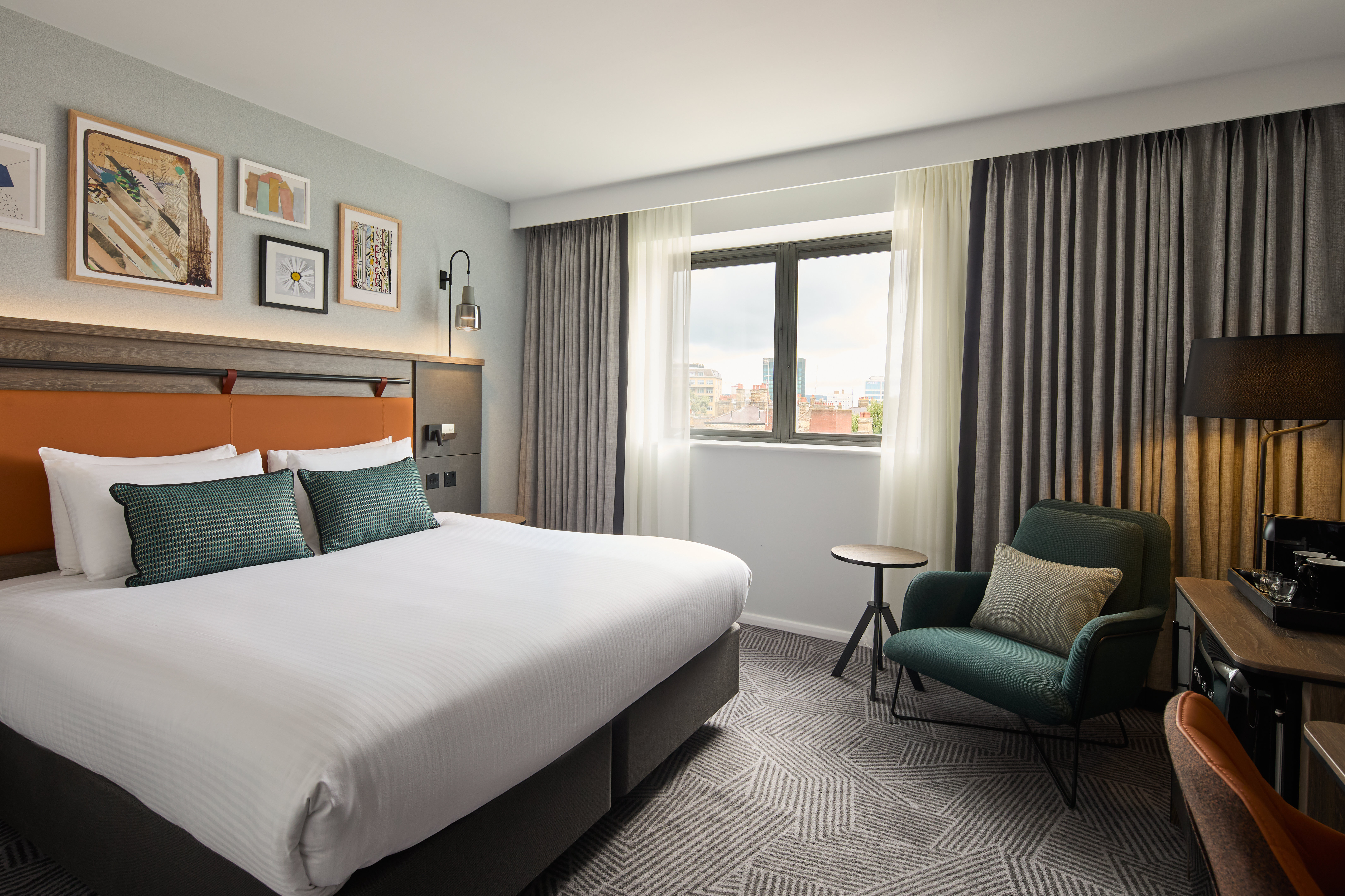 STANDARD, KING BED