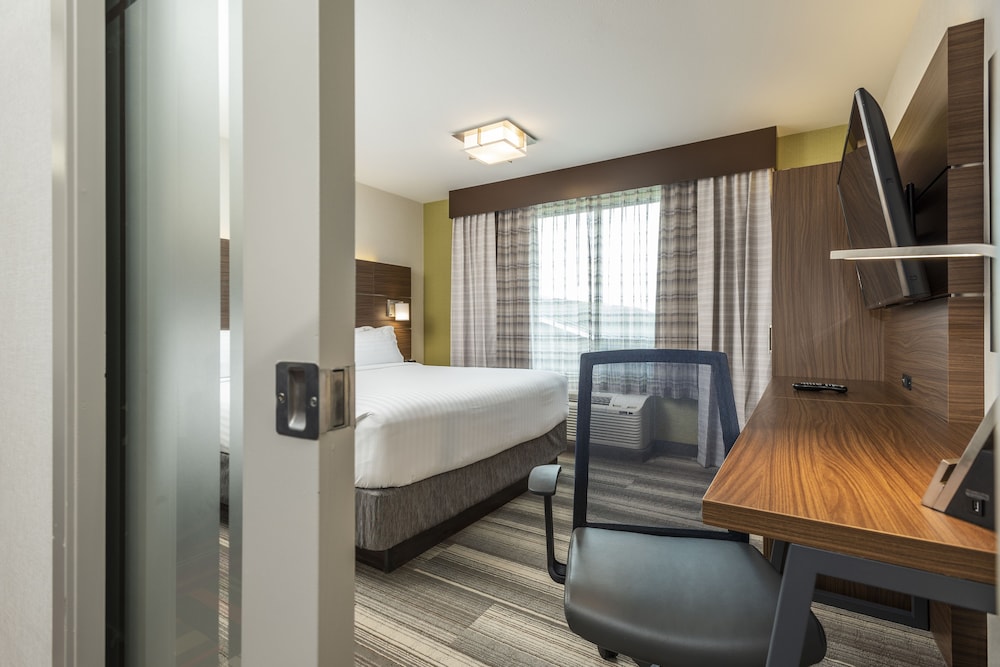 Holiday Inn Express Hotel Suites Medicine Hat Transcanada Hwy 49/75