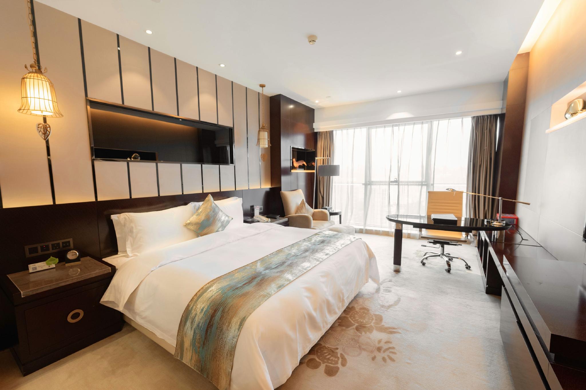 Huaguoshan Rongxin Hotel 4/27