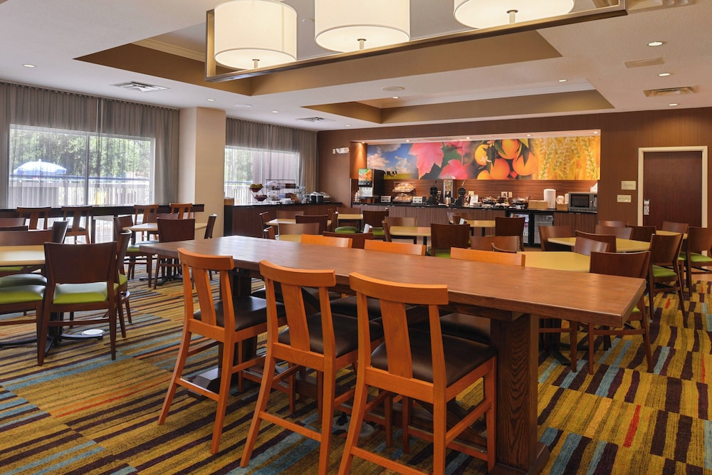 Fairfield Inn By Marriott Orlando Airport 33/47