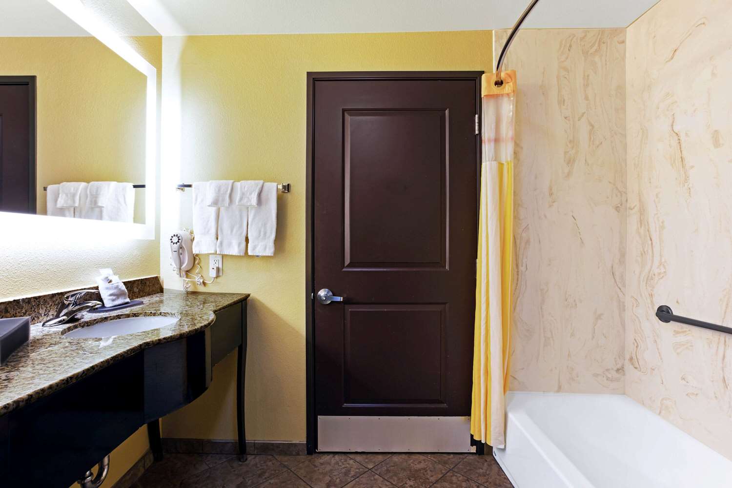 La Quinta Inn & Suites by Wyndham Denver Gateway Park 33/33
