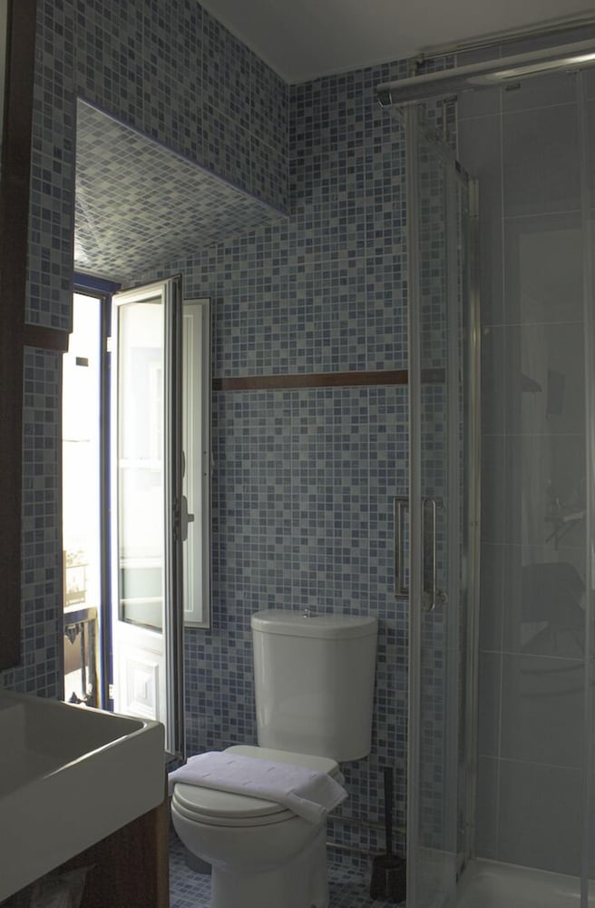 Vinnus Guesthouse 62/66