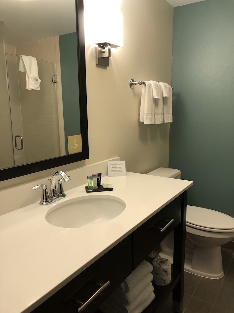 Sleep Inn & Suites Cumberland 28/53