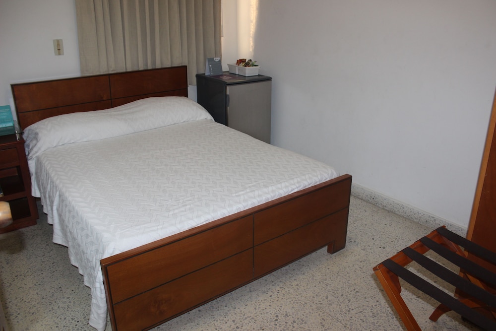 HOTEL MONTERREY 9/45