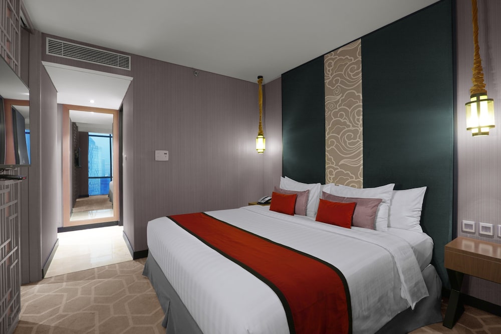 Aston Priority Simatupang Hotel and Conference Center 24/72