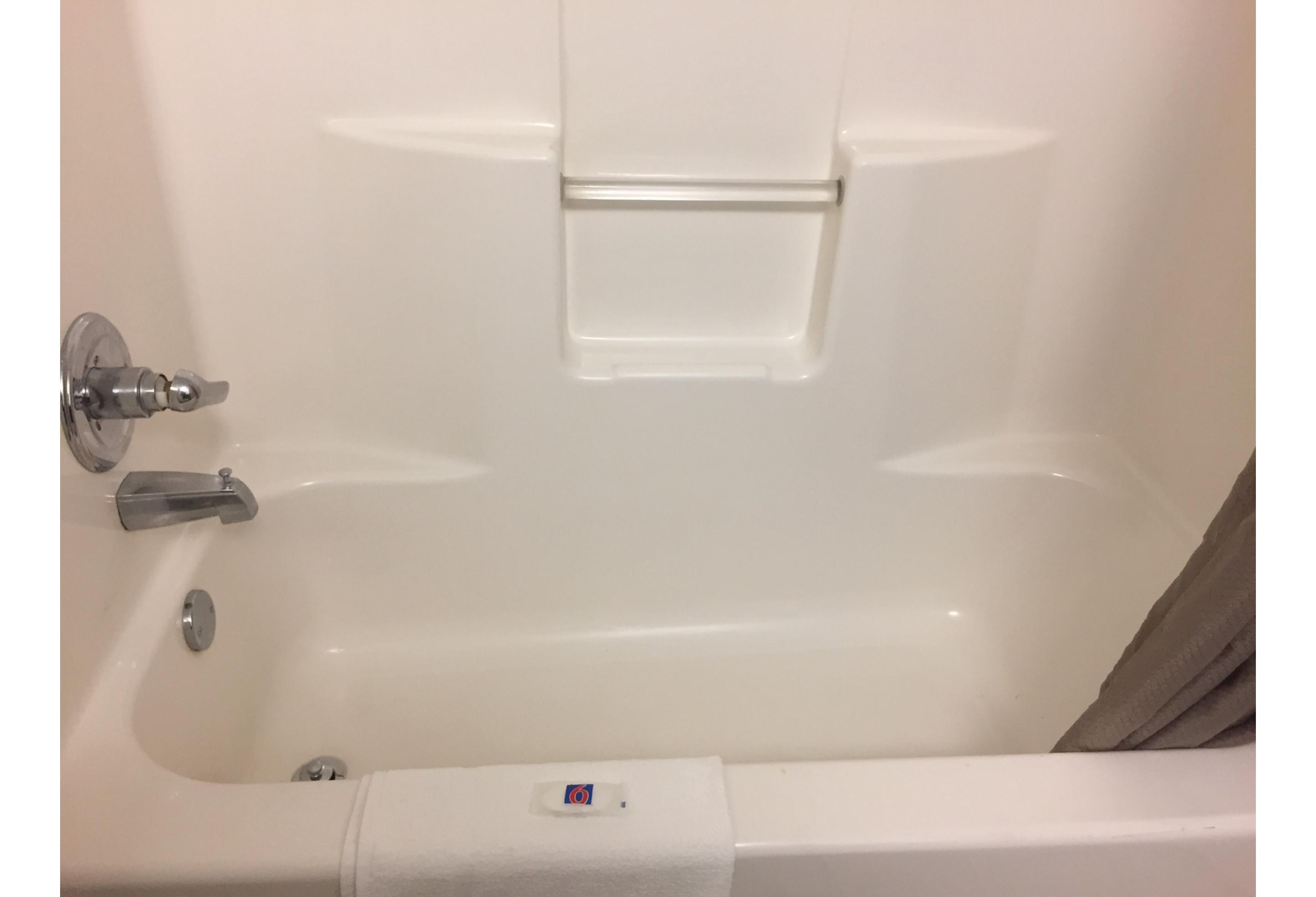 1 King Bed - Non-Smoking, Micfridge، Motel6 Waco, TX 5/5
