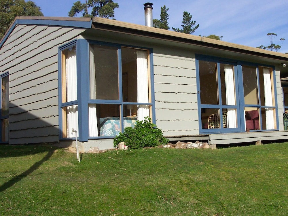 Bruny Island Escapes 3/69