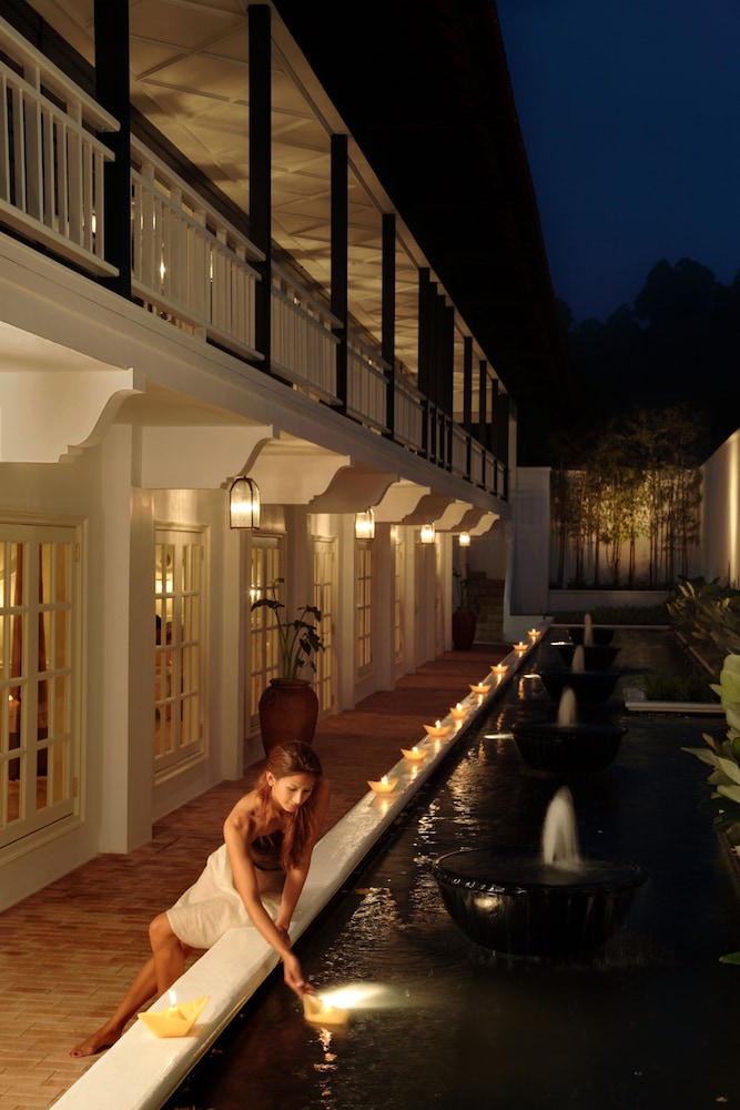 CAMERON HIGHLANDS RESORT 7/74