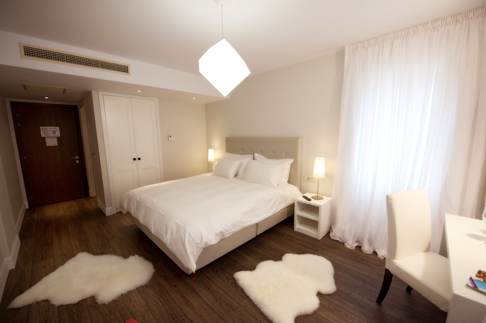 Mir boutique hotel 12/59