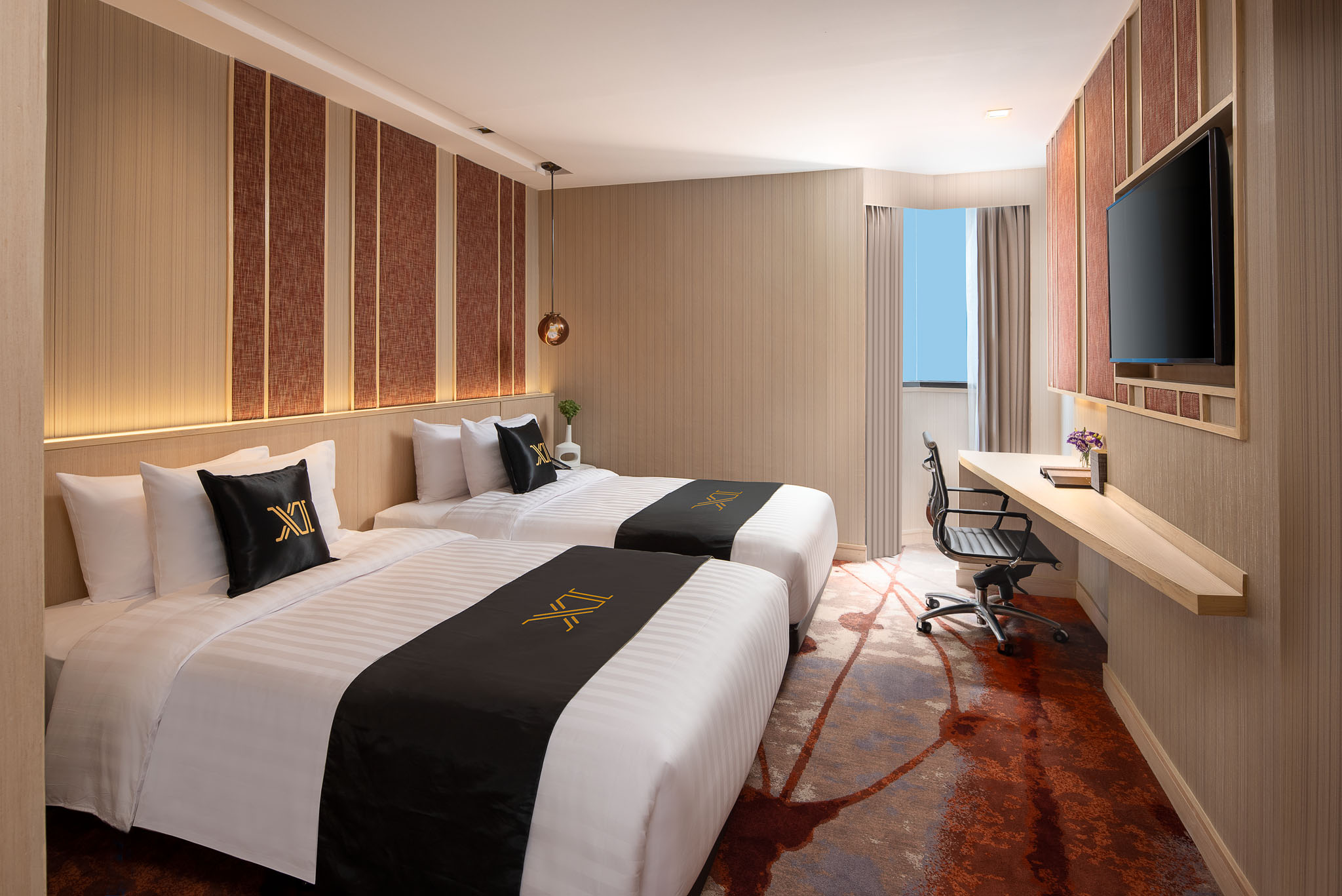 SUPERIOR ROOM