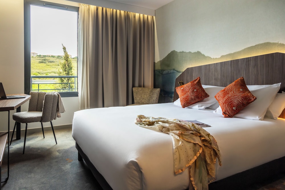 Mercure Aix-en-Provence La Duranne Gare TGV 15/50