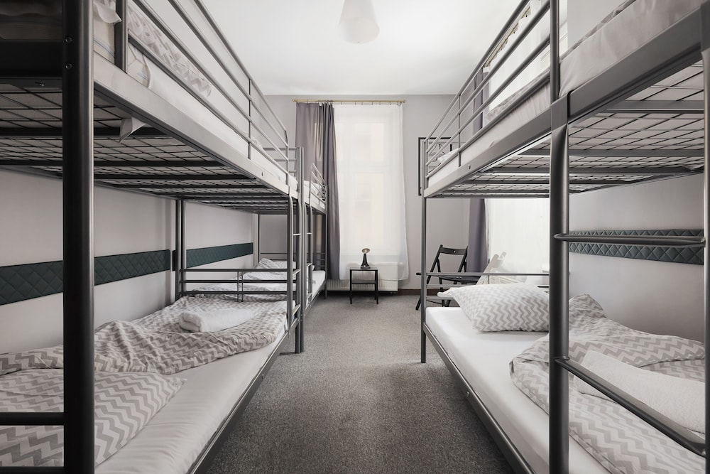 Moon Hostel New 12/28