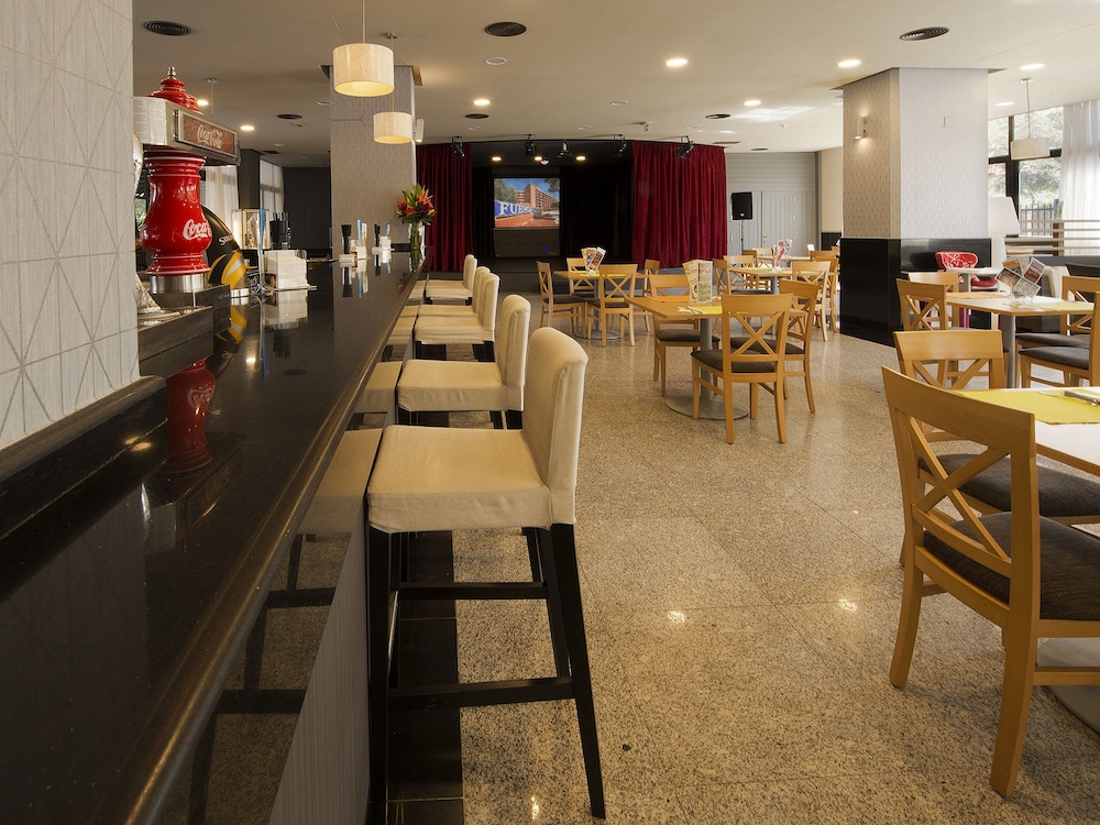 Fuengirola Beach Aparthotel 34/48