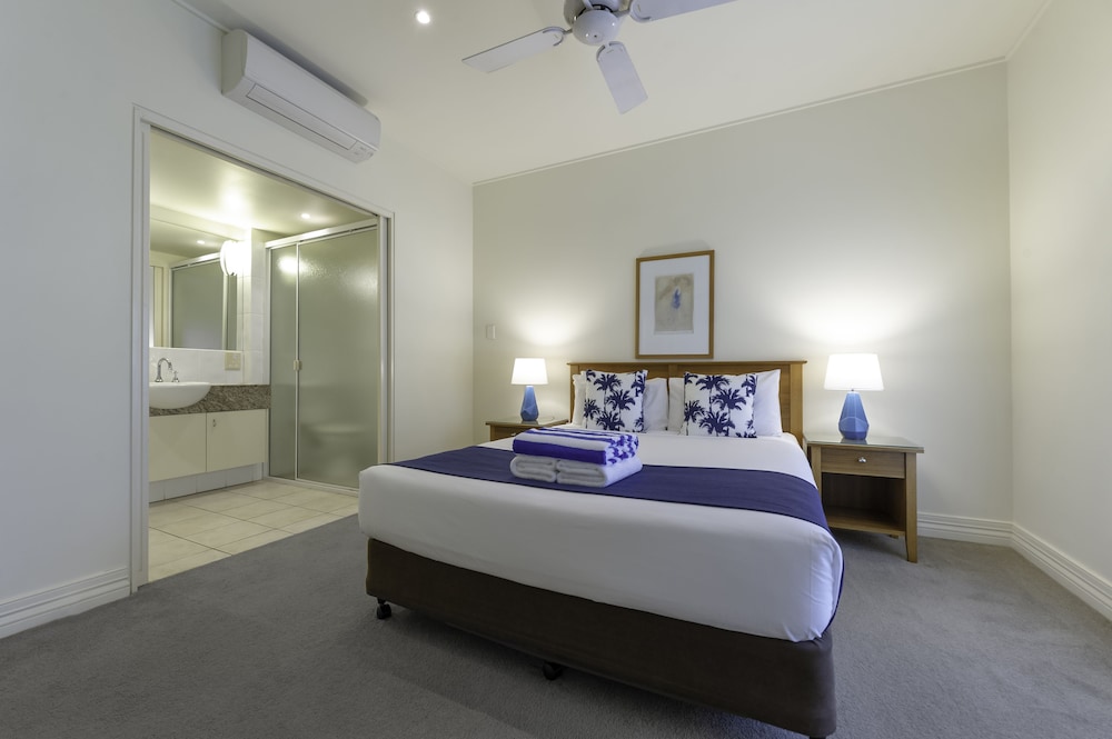 Latitude 16 Mowbray By the Sea 9/47