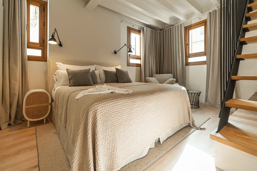 Samaritana Suites 7/50