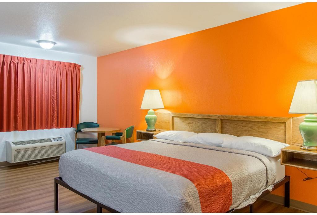 Motel6 Troy, AL 20/35