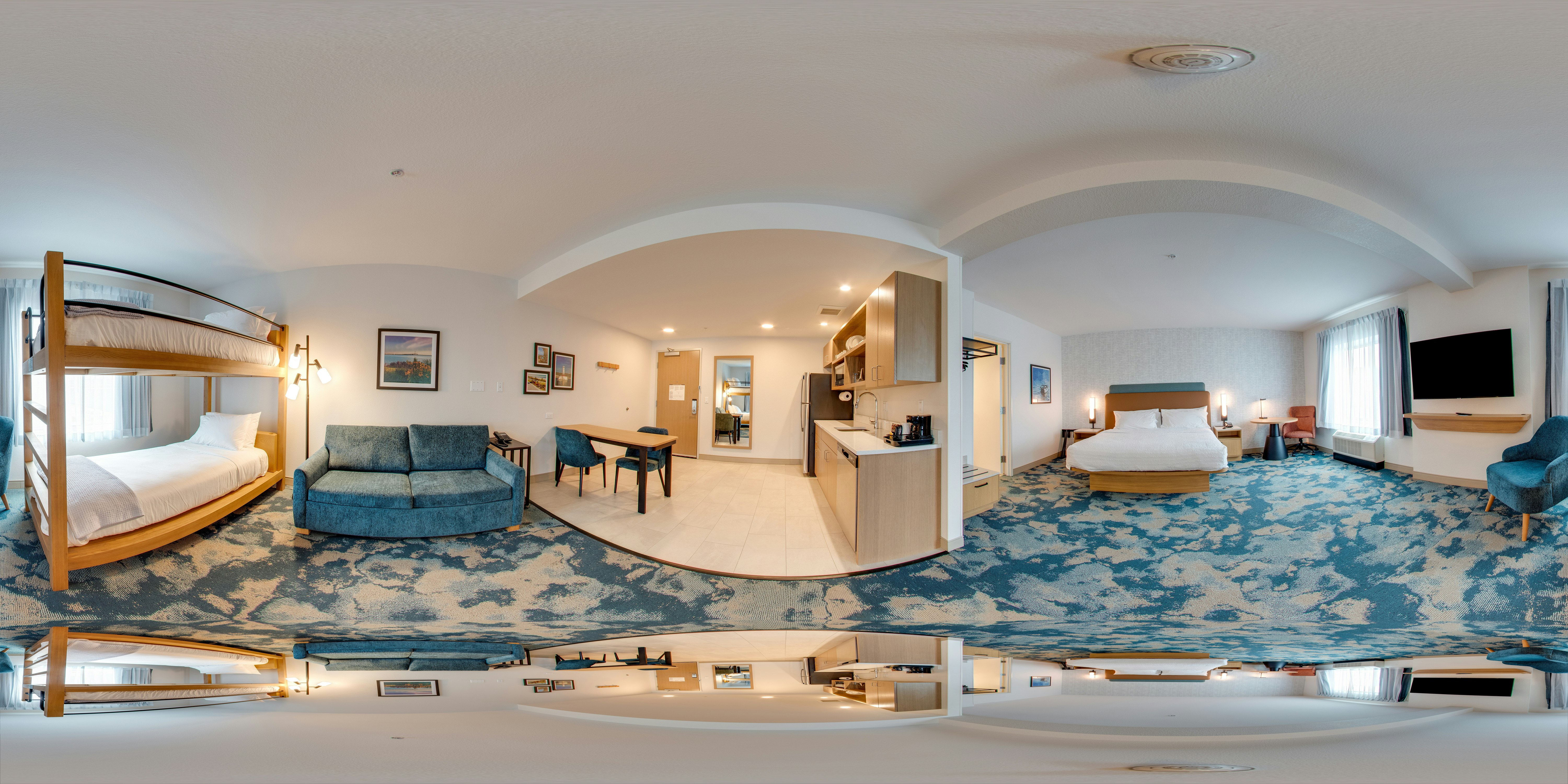 Hampton Inn St Ignace Lakefront Mackinac 11/53