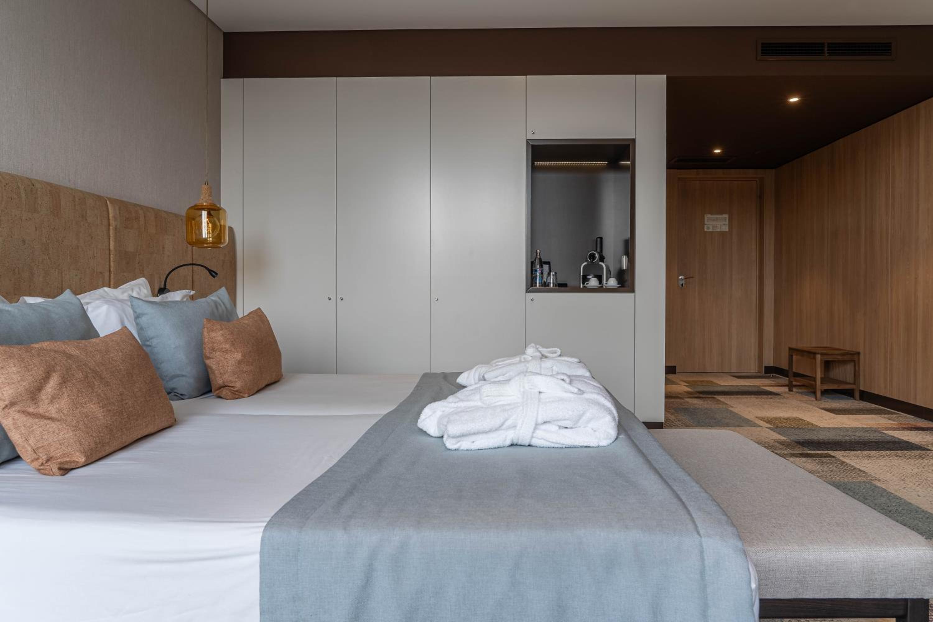 Room, Twin Beds, Accessible