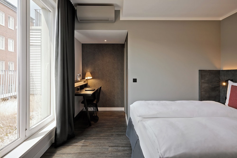 Junges Hotel Hamburg 22/50