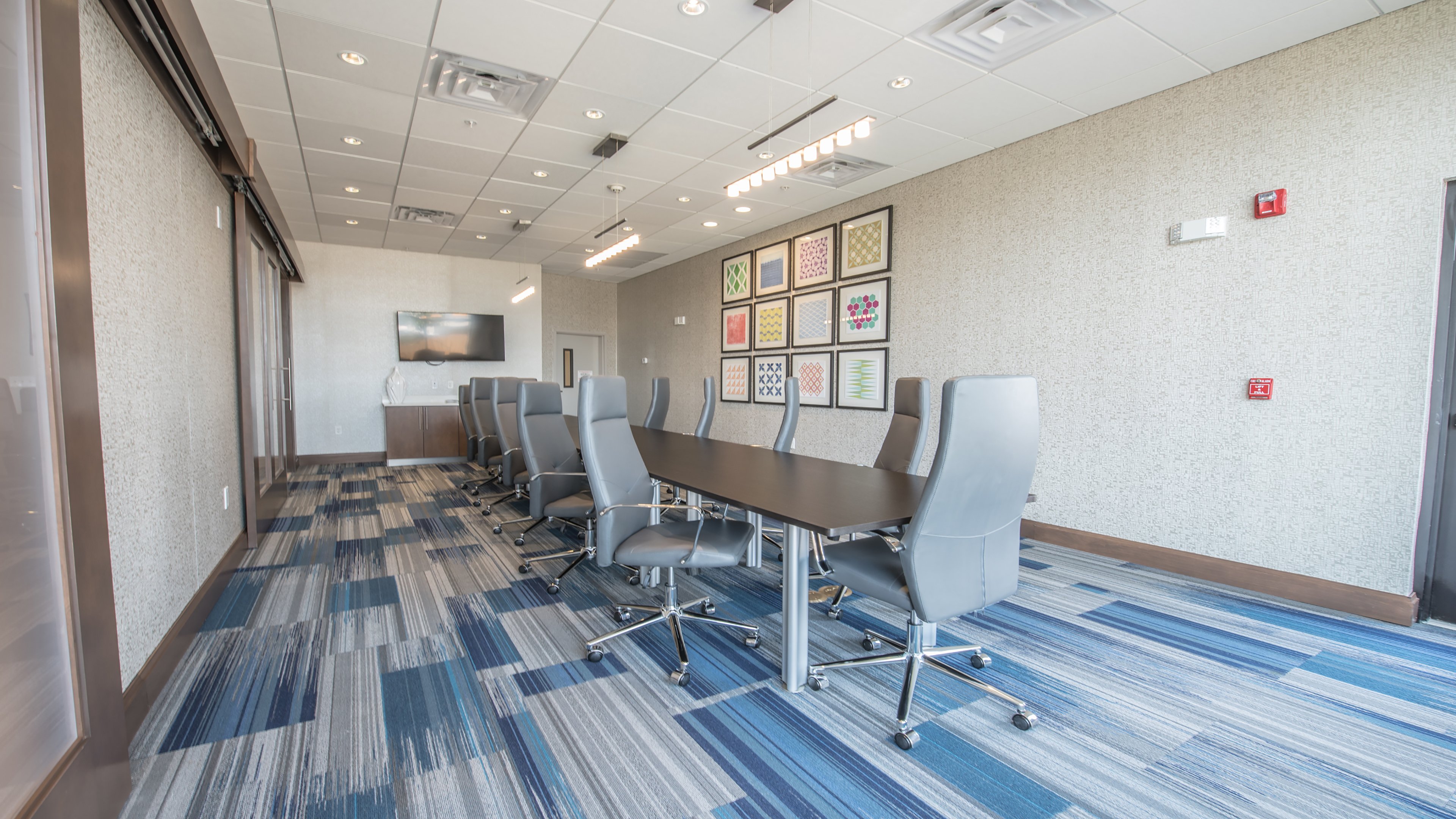 Holiday Inn Express & Suites Dripping Springs - Austin Area 23/50