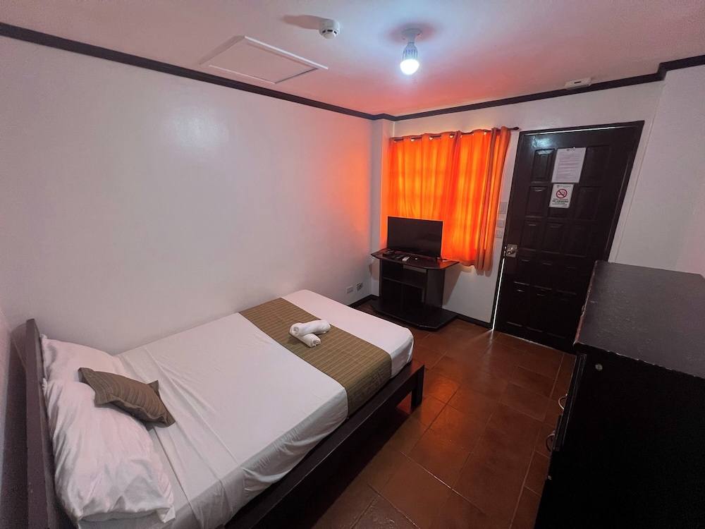 Subiza Beach Resort 24/48