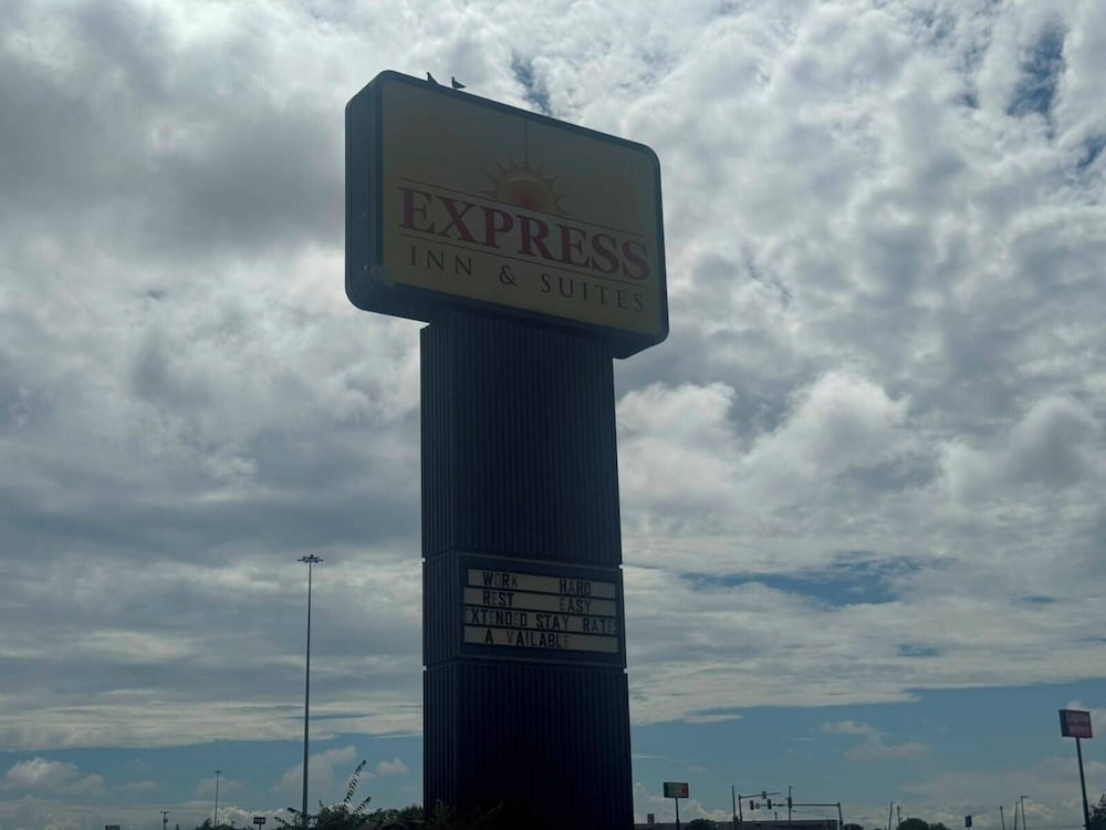 Express Inn Suites 54/58
