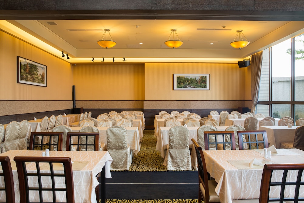 Jia Hsin Garden Hotel 55/64